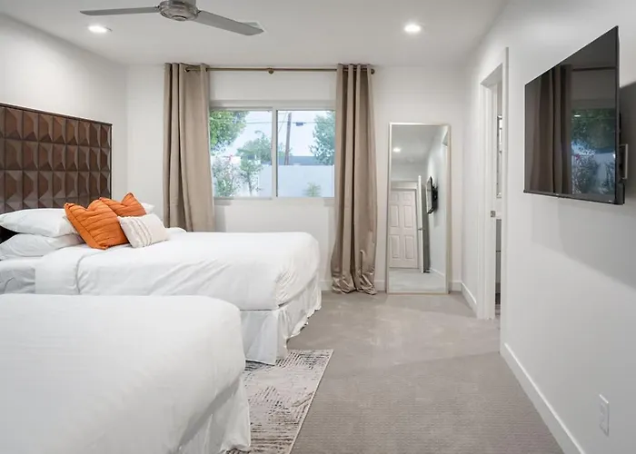 The Claremont - Chic Luxe Putting & Pool