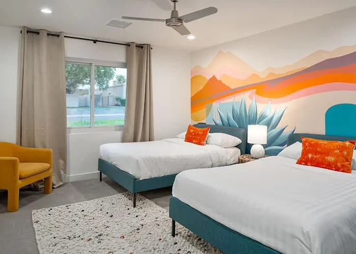 Holiday home The Claremont - Chic Luxe Putting & Pool Phoenix